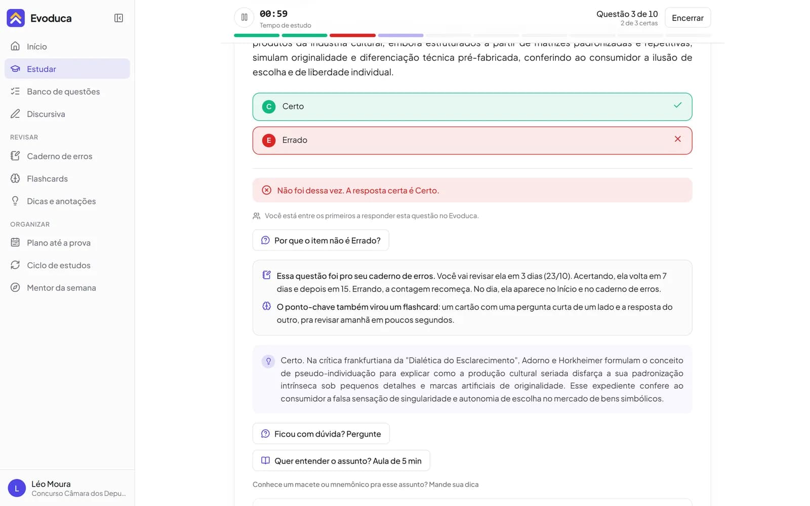 Evoduca no computador: questão errada com o aviso de que ela foi pro caderno de erros, revisão em 3 dias, e a explicação da resposta